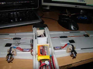 /theme/GS-Micro-Flyer/twin-motor-esc-turnigy